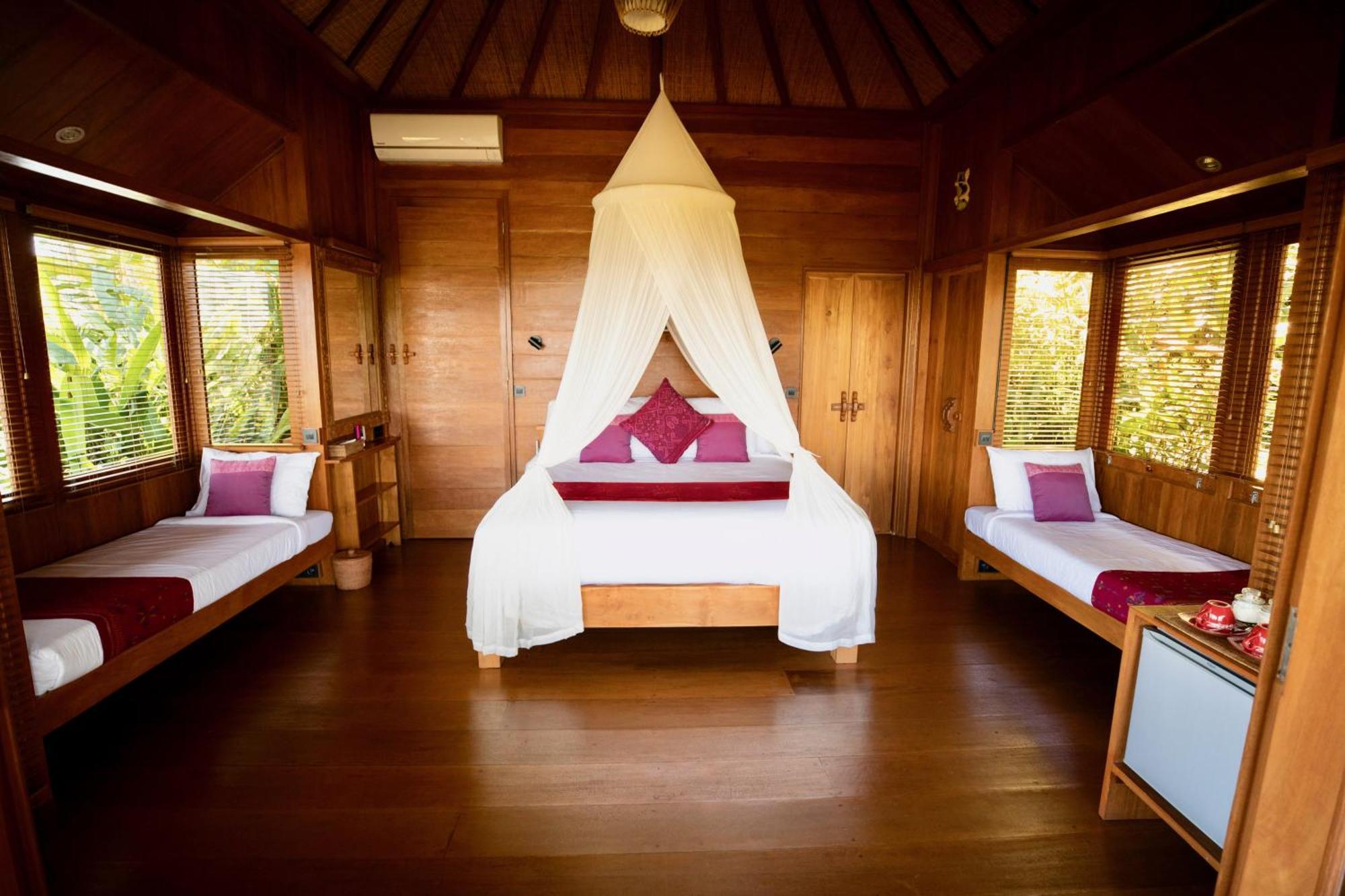 Clove Tree Hill Blimbing  Room photo