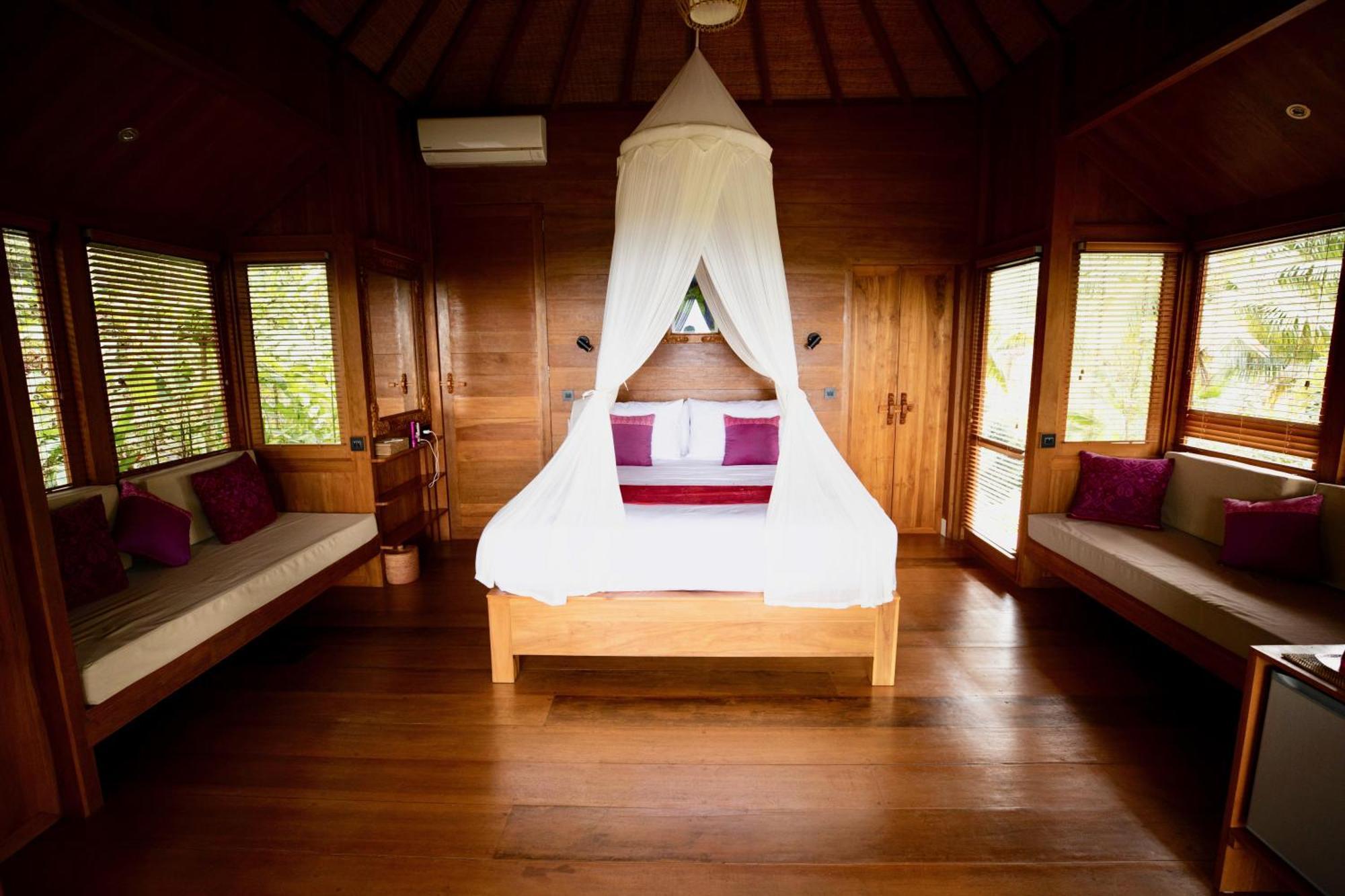 Clove Tree Hill Blimbing  Room photo